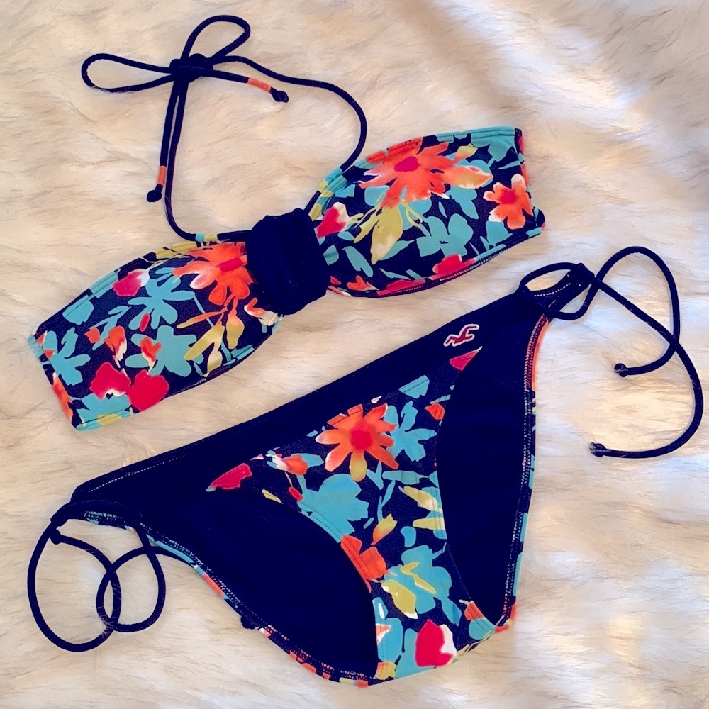 HOLLISTER FLORAL BIKINI BANDEAU STYLE TOP W/NECK TIES AND BOTTOMS W/SIDE TIES